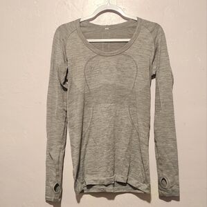 Lululemon Swiftly Tech Long Sleeve Scoop Neck Top Shirt size 8 Womens Stretch